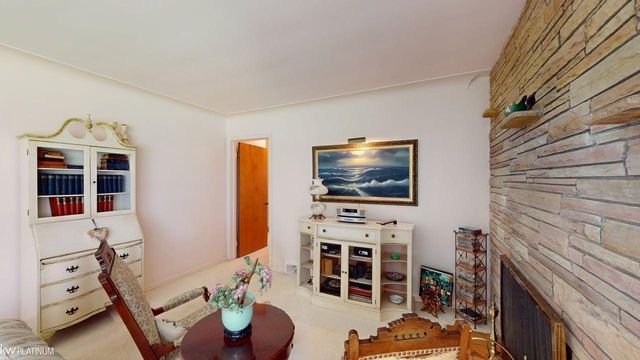 1331 Fieldway Drive, Bloomfield Hills, MI 48302