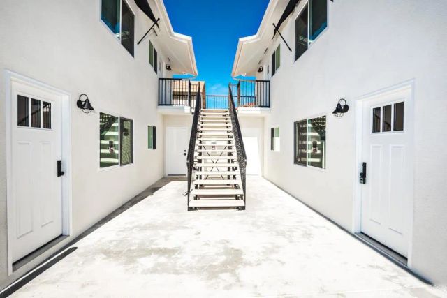 555 N Olive Street B, Orange, CA 92867