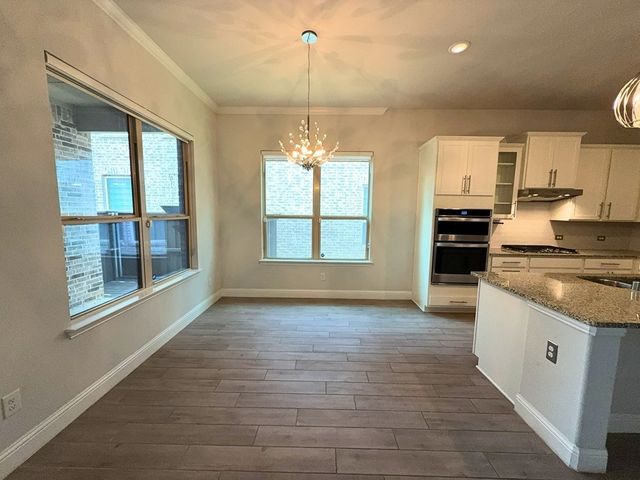 302 Julia Lane, Euless, TX 76040