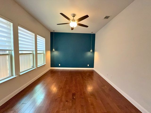 302 Julia Lane, Euless, TX 76040