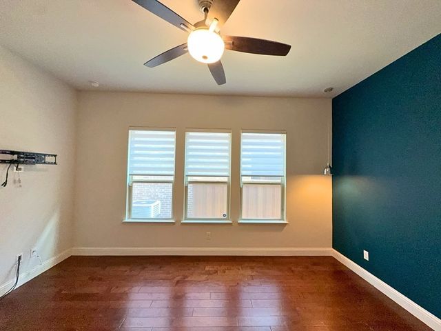 302 Julia Lane, Euless, TX 76040