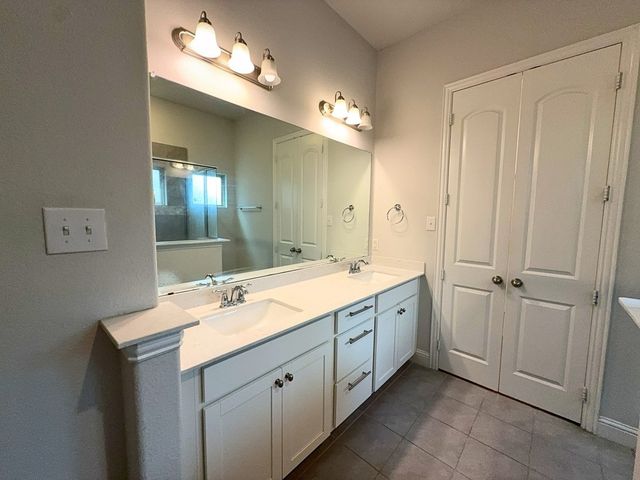 302 Julia Lane, Euless, TX 76040