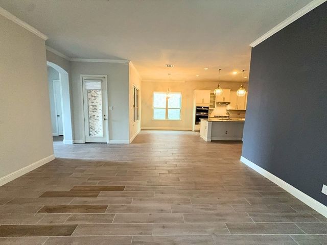 302 Julia Lane, Euless, TX 76040