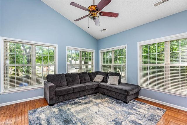 1515 Klompen Road, Kernersville, NC 27284