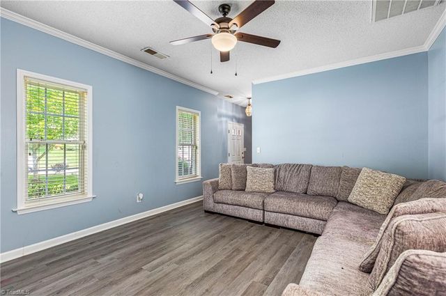 1515 Klompen Road, Kernersville, NC 27284