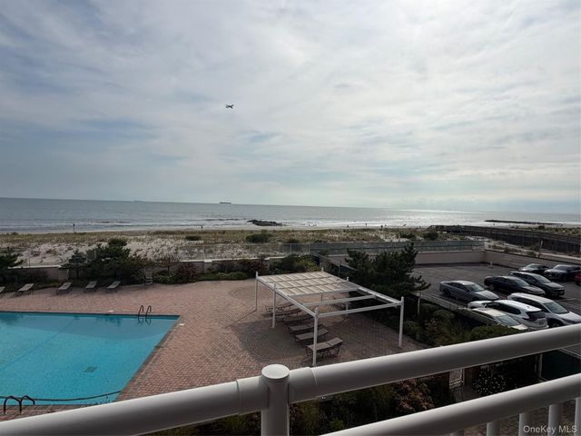 830 Shore Road 3Q, Long Beach, NY 11561
