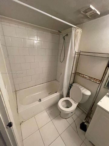 10773 Cleary Boulevard 103, Plantation, FL 33324