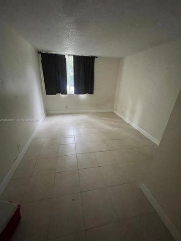 10773 Cleary Boulevard 103, Plantation, FL 33324