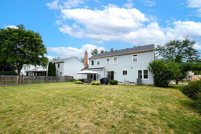 711 W Nichols Road, Arlington Heights, IL 60004