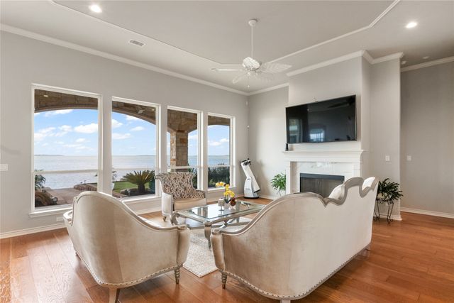 241 Loon Bay Drive, Gun Barrel City, TX 75156