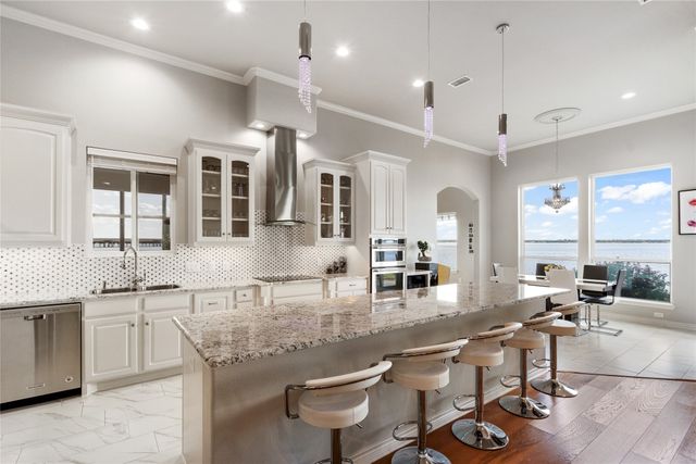 241 Loon Bay Drive, Gun Barrel City, TX 75156