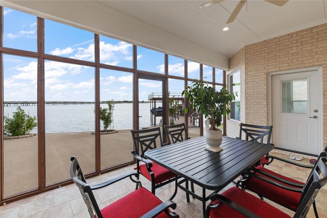 241 Loon Bay Drive, Gun Barrel City, TX 75156