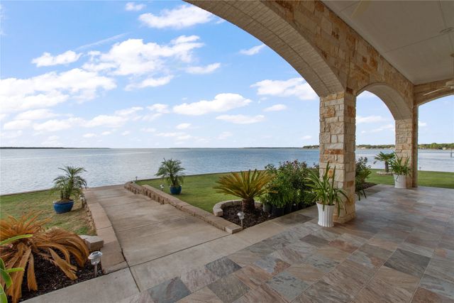 241 Loon Bay Drive, Gun Barrel City, TX 75156
