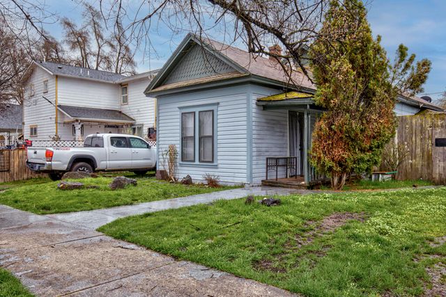 903 W 11th Street, Medford, OR 97501