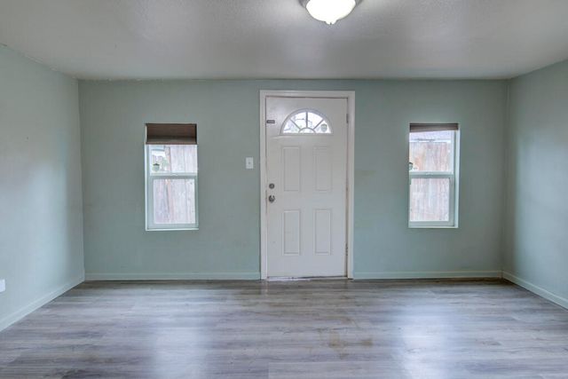 903 W 11th Street, Medford, OR 97501