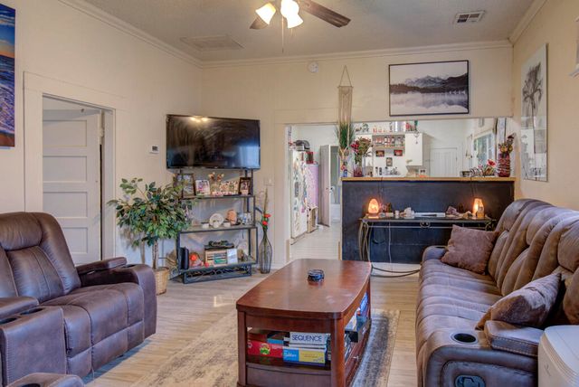 903 W 11th Street, Medford, OR 97501