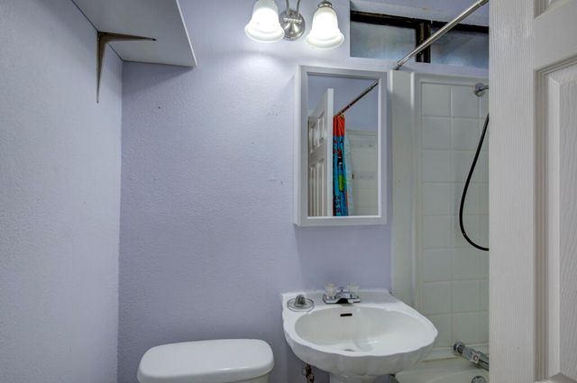 903 W 11th Street, Medford, OR 97501