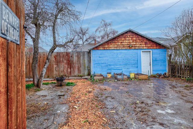 903 W 11th Street, Medford, OR 97501