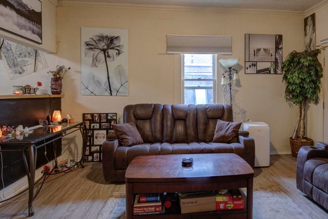 903 W 11th Street, Medford, OR 97501