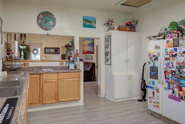 903 W 11th Street, Medford, OR 97501