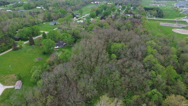 2013 E Wallace Road, Kendallville, IN 46755