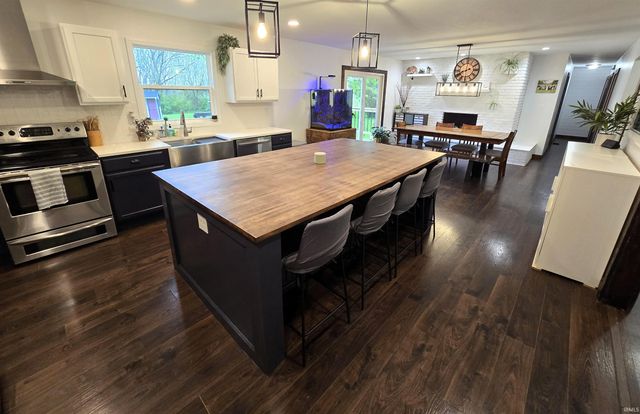 2013 E Wallace Road, Kendallville, IN 46755