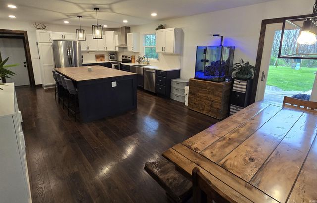 2013 E Wallace Road, Kendallville, IN 46755