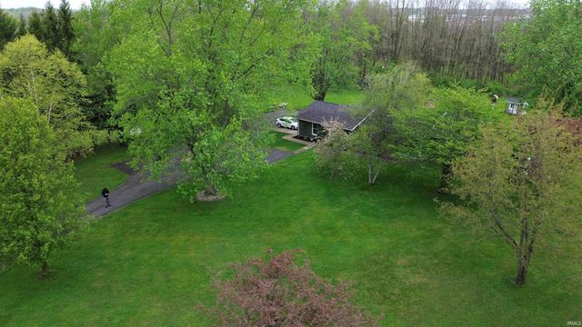 2013 E Wallace Road, Kendallville, IN 46755