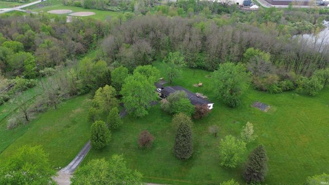 2013 E Wallace Road, Kendallville, IN 46755