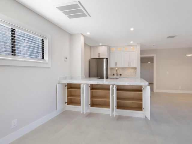 7 Crossings Circle, Boynton Beach, FL 33435