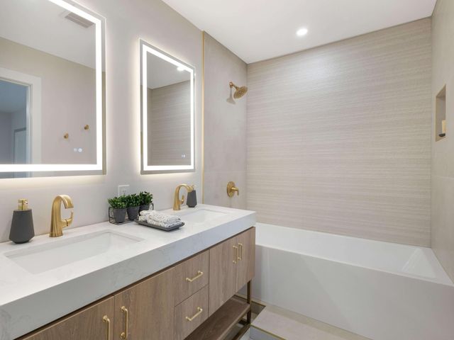 7 Crossings Circle, Boynton Beach, FL 33435