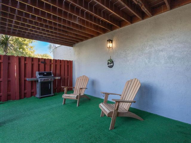 7 Crossings Circle, Boynton Beach, FL 33435