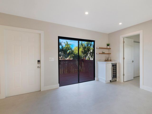 7 Crossings Circle, Boynton Beach, FL 33435