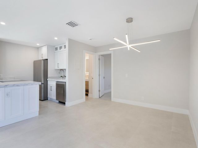 7 Crossings Circle, Boynton Beach, FL 33435