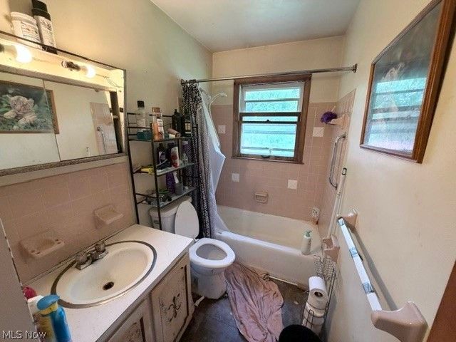 673 Rhoda Avenue, Youngstown, OH 44509