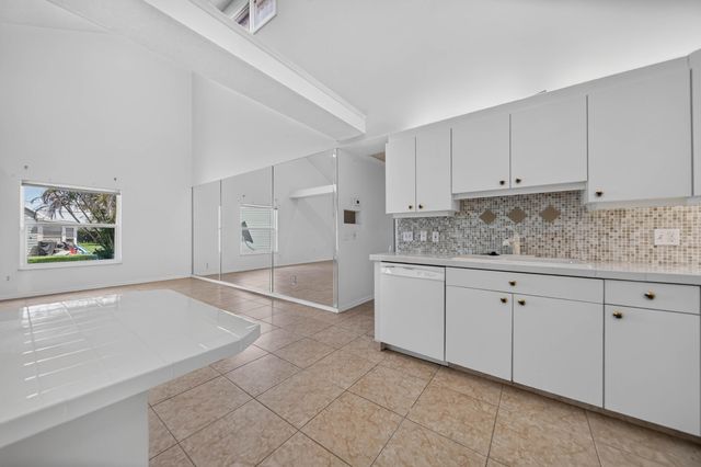 2738 SE Tropical East Circle, Port St. Lucie, Port St Lucie, FL 34952