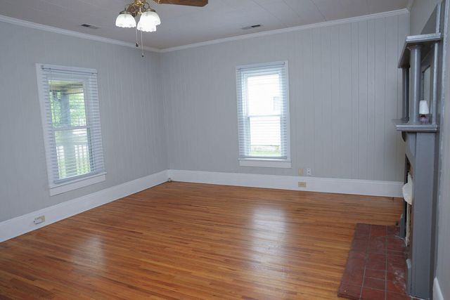 108 W 10th Street, Chickamauga, GA 30707