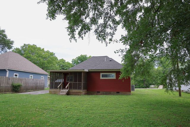 108 W 10th Street, Chickamauga, GA 30707