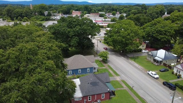 108 W 10th Street, Chickamauga, GA 30707