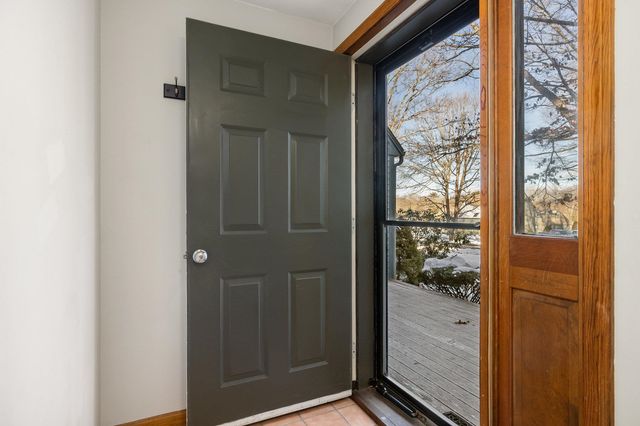 3 Montrose Drive, Stratham, NH 03885