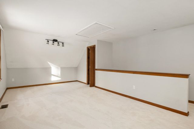 3 Montrose Drive, Stratham, NH 03885