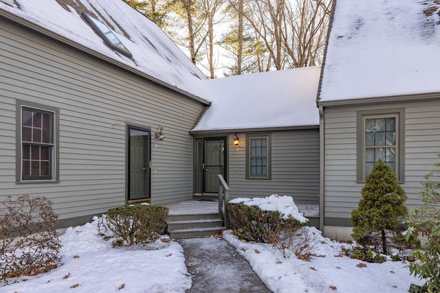 3 Montrose Drive, Stratham, NH 03885
