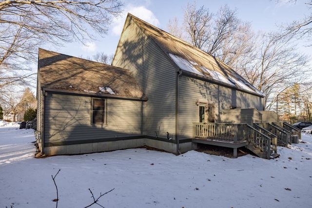 3 Montrose Drive, Stratham, NH 03885