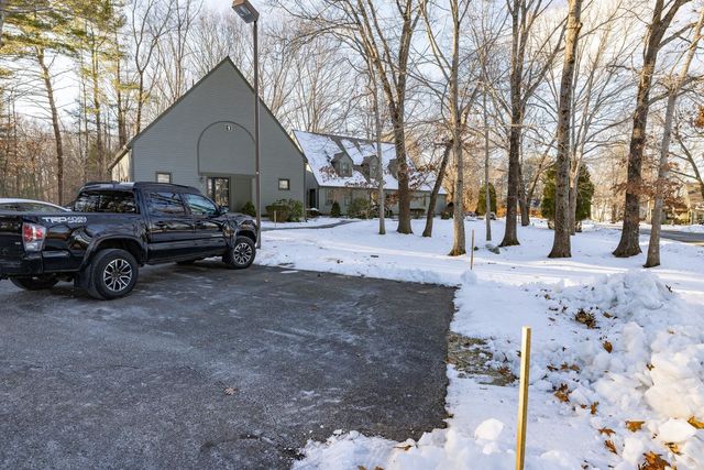 3 Montrose Drive, Stratham, NH 03885