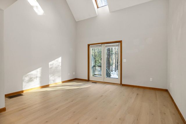 3 Montrose Drive, Stratham, NH 03885