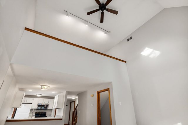 3 Montrose Drive, Stratham, NH 03885