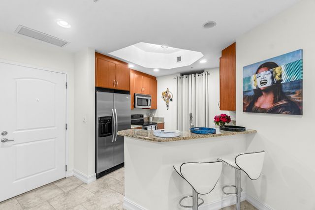 701 S Olive Avenue 807, West Palm Beach, FL 33401