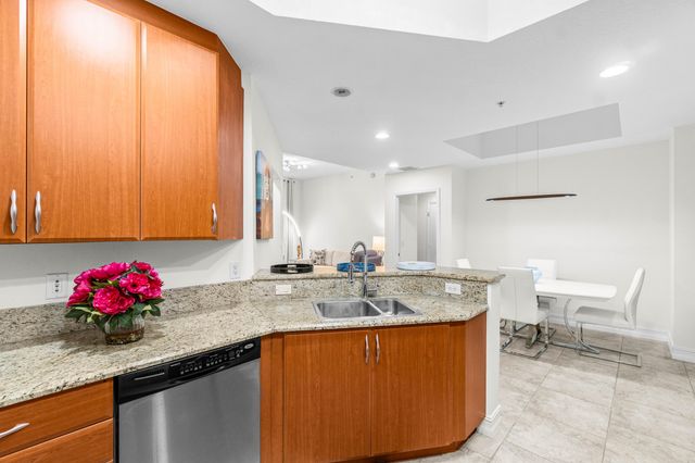 701 S Olive Avenue 807, West Palm Beach, FL 33401