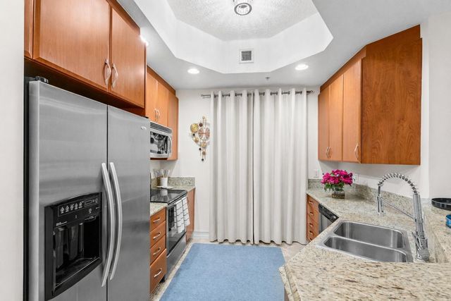 701 S Olive Avenue 807, West Palm Beach, FL 33401