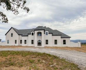 33613 Lakeview West Way, Roland, AR 72135